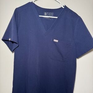 FIGS Women's Catarina one pocket scrub top in NAVY, Size L